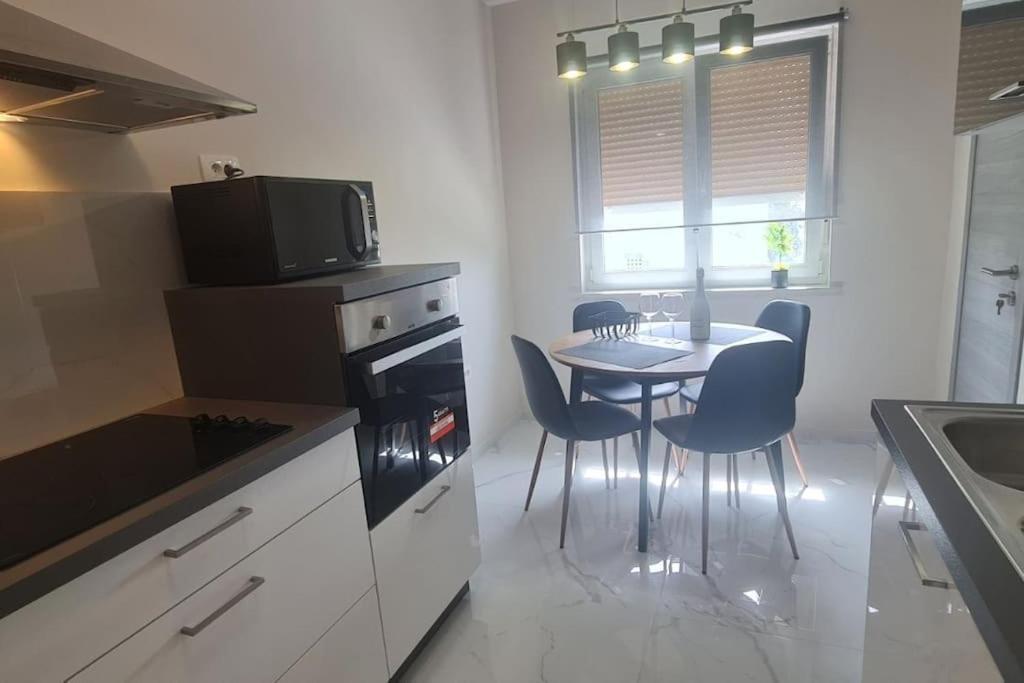 Mias Luxury Apartment Rijeka Exterior foto